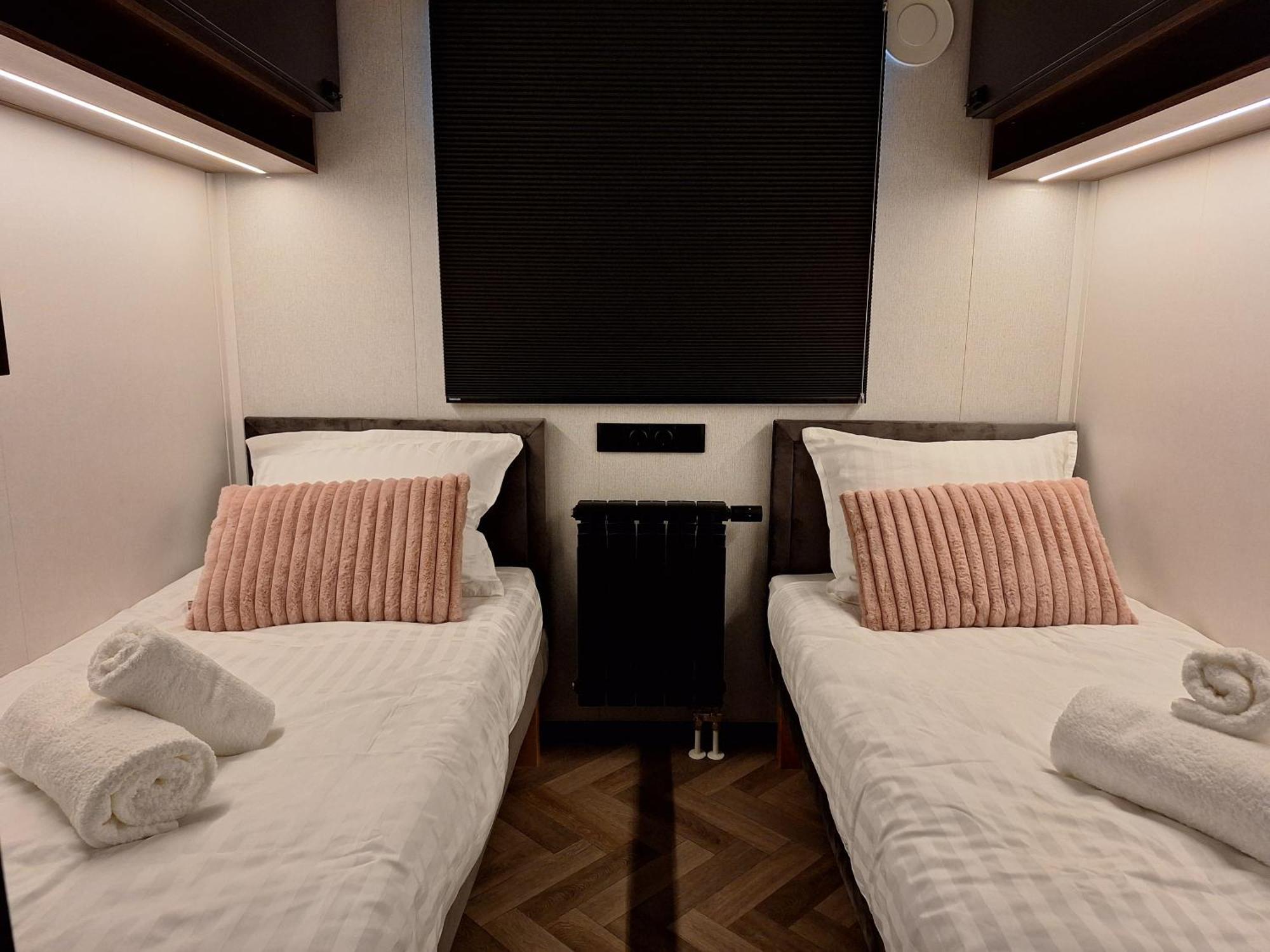 'Relax Lodge Sea' - Wellness Lodge In Zeeland - Private Sauna - Airco - Garden - Outdoor Swimming Pool - Free Wifi, Towels & Bed Linen Heinkenszand Экстерьер фото